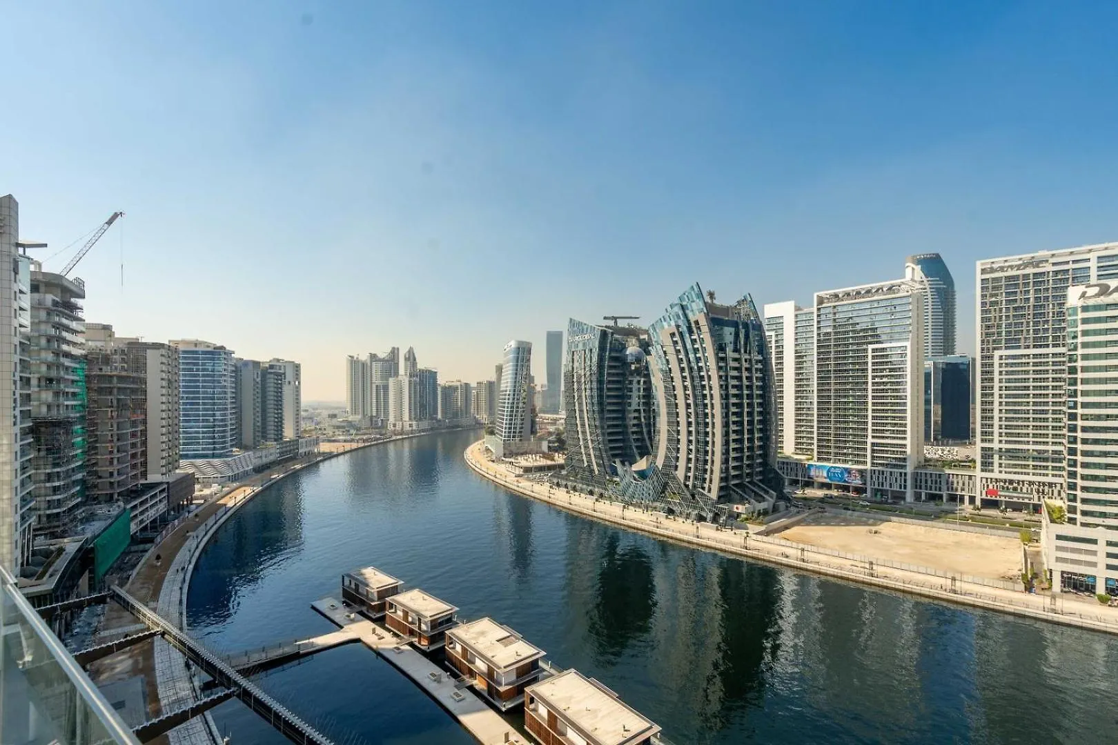 Guestready - Majestic Canal And Burj Khalifa View Dubai United Arab Emirates